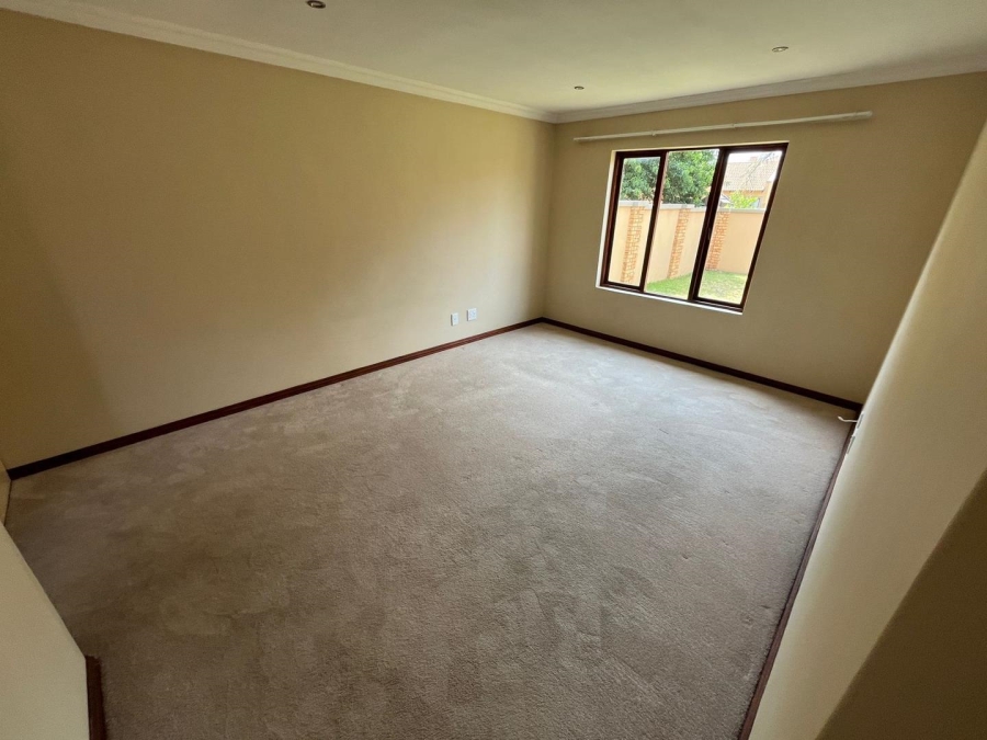 3 Bedroom Property for Sale in Hughes Gauteng