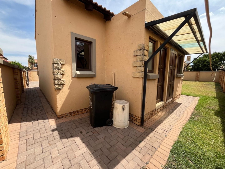 3 Bedroom Property for Sale in Hughes Gauteng