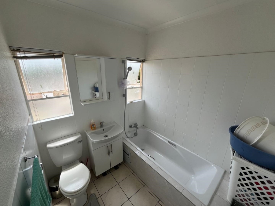 2 Bedroom Property for Sale in South Kensington Gauteng