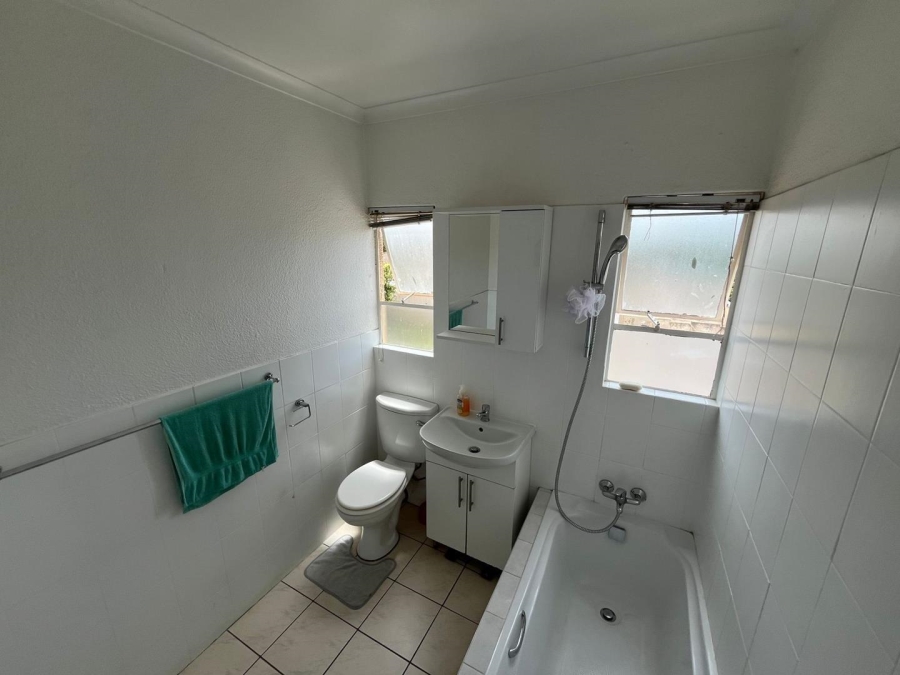 2 Bedroom Property for Sale in South Kensington Gauteng