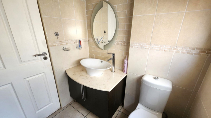 2 Bedroom Property for Sale in Primrose Hill Gauteng