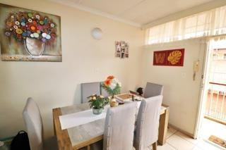 2 Bedroom Property for Sale in Marlands Gauteng