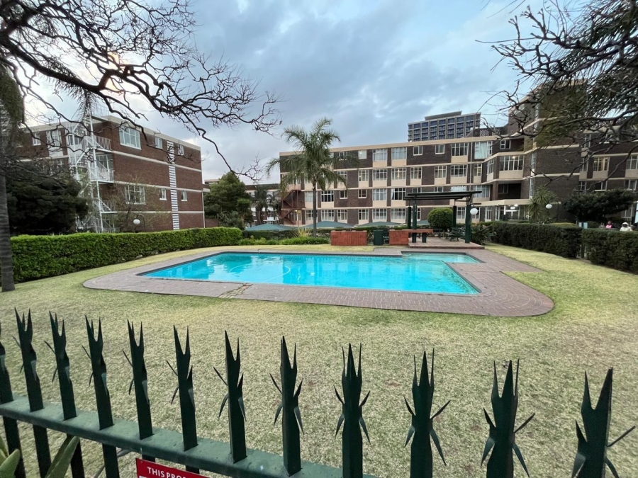2 Bedroom Property for Sale in Bedford Gardens Gauteng