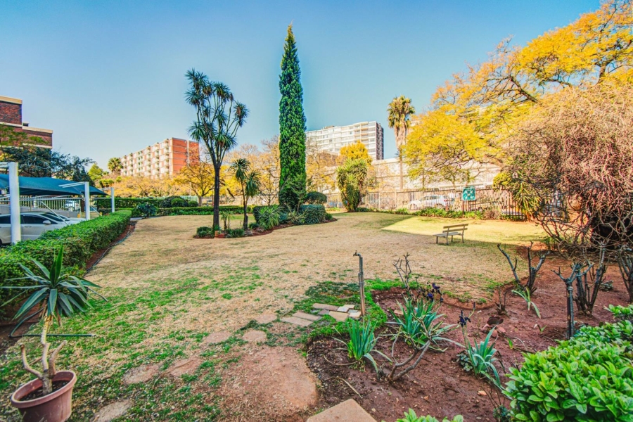 1 Bedroom Property for Sale in Bedford Gardens Gauteng