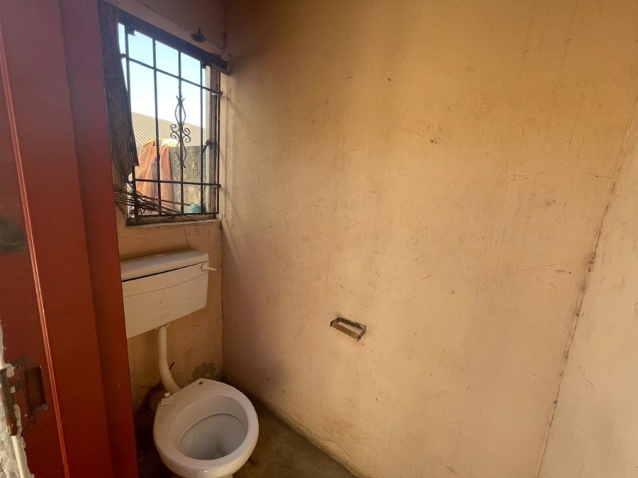 2 Bedroom Property for Sale in Protea Glen Gauteng