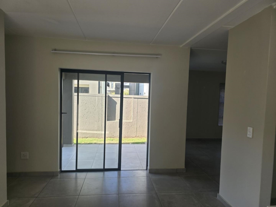 3 Bedroom Property for Sale in Broadacres Gauteng