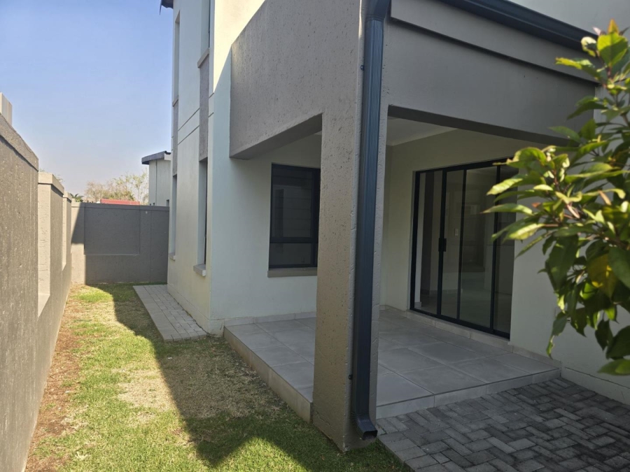 3 Bedroom Property for Sale in Broadacres Gauteng