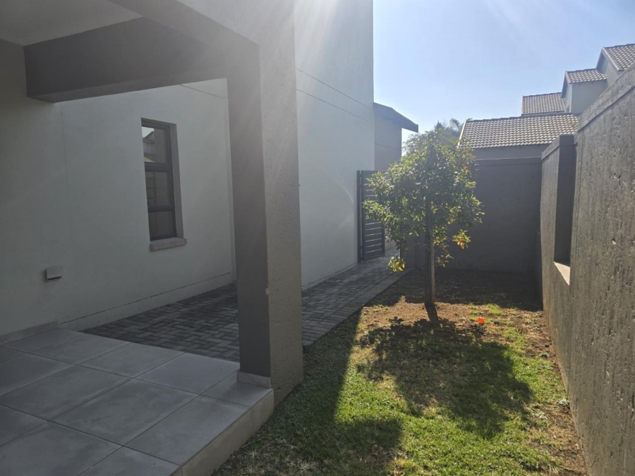 3 Bedroom Property for Sale in Broadacres Gauteng