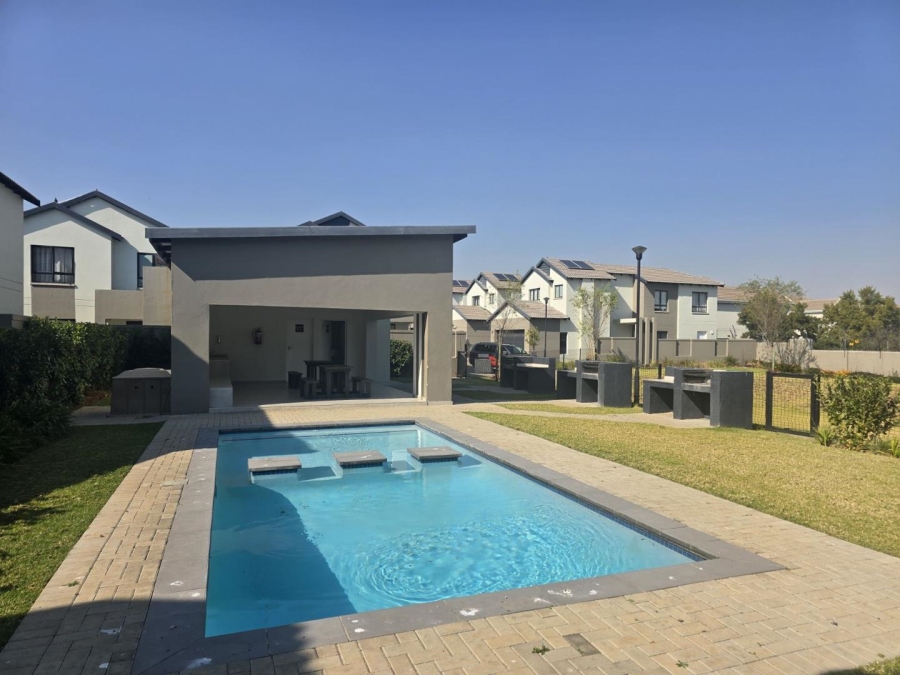 3 Bedroom Property for Sale in Broadacres Gauteng