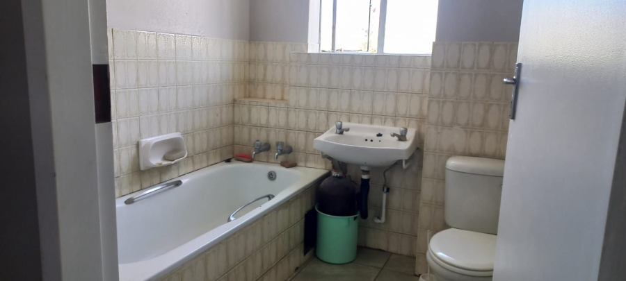 5 Bedroom Property for Sale in Sunnyside Gauteng