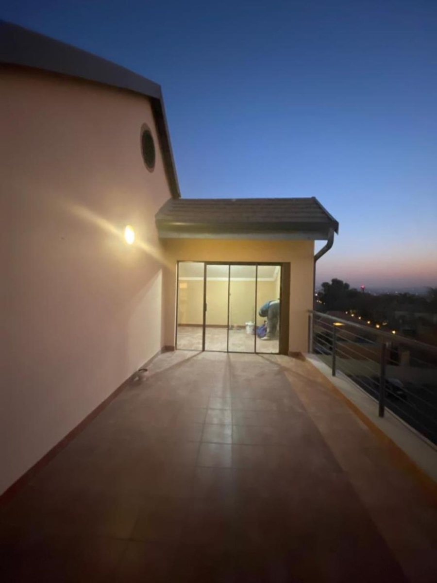 3 Bedroom Property for Sale in Halfway Gardens Gauteng