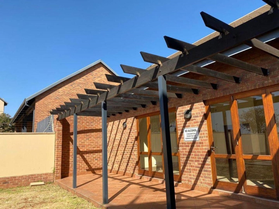 3 Bedroom Property for Sale in Halfway Gardens Gauteng