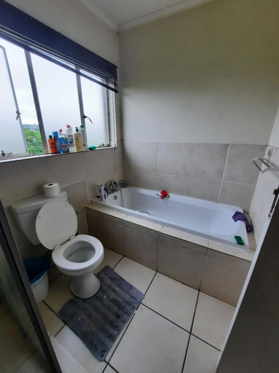2 Bedroom Property for Sale in Bloubosrand Gauteng