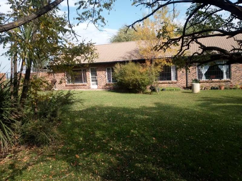 6 Bedroom Property for Sale in Valley Settlements A H Gauteng