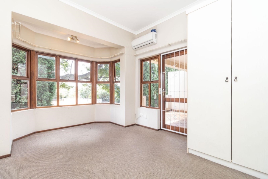2 Bedroom Property for Sale in Bryanston East Gauteng