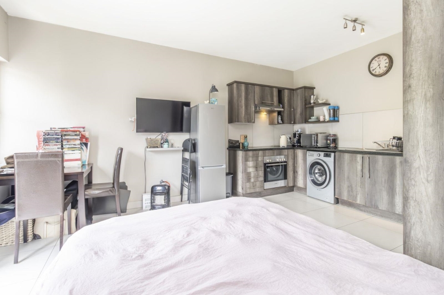 1 Bedroom Property for Sale in Bryanston West Gauteng