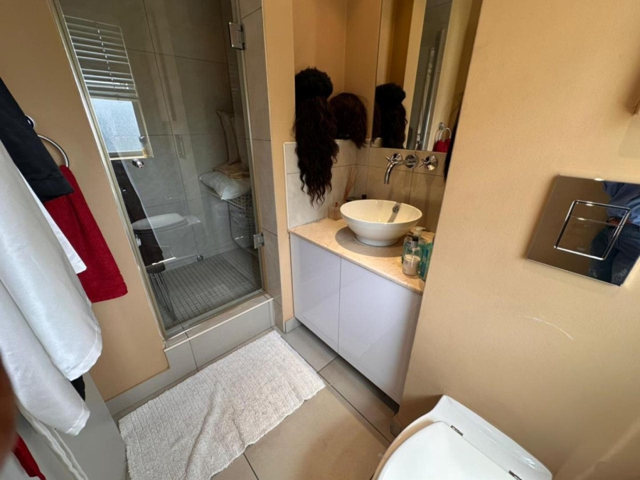 2 Bedroom Property for Sale in Sandhurst Gauteng