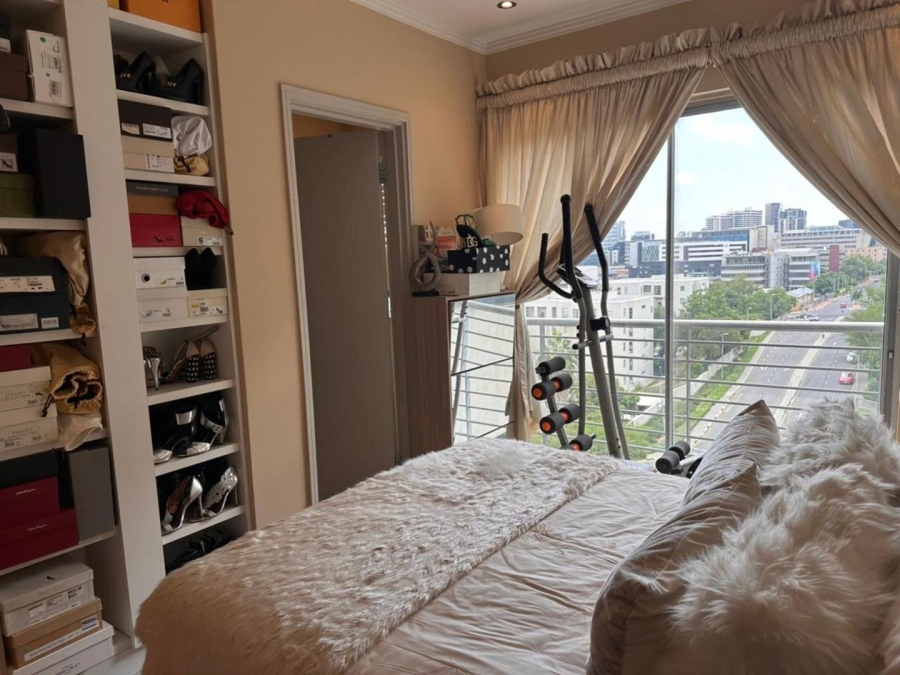 2 Bedroom Property for Sale in Sandhurst Gauteng
