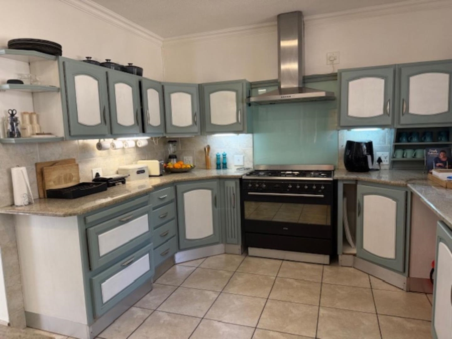 5 Bedroom Property for Sale in Bryanston Gauteng