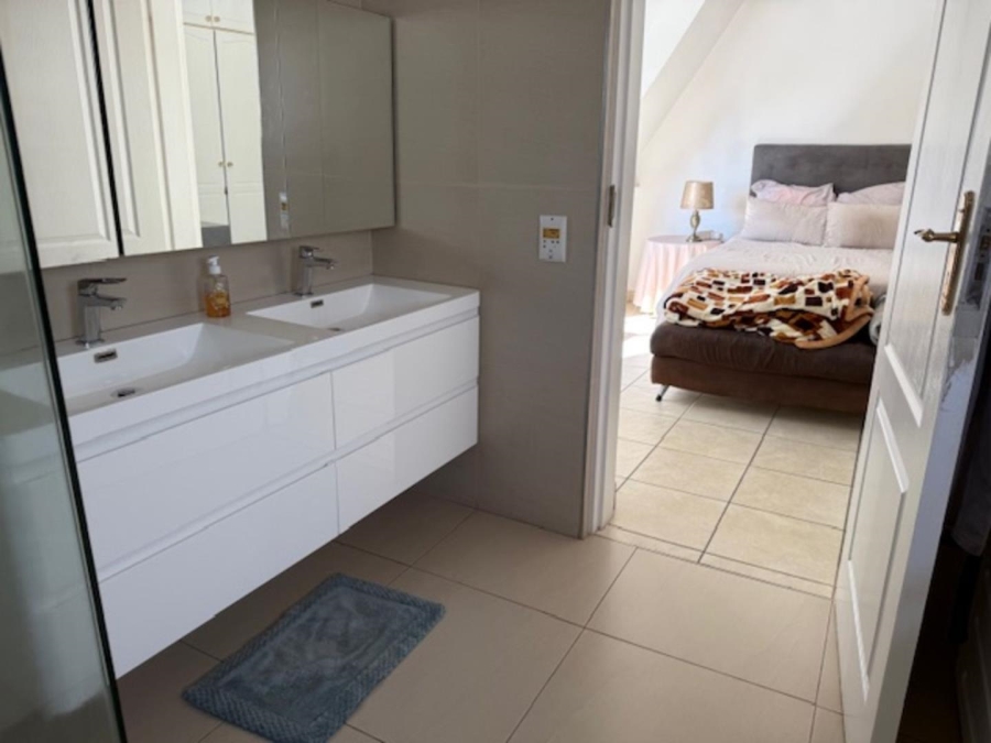 5 Bedroom Property for Sale in Bryanston Gauteng