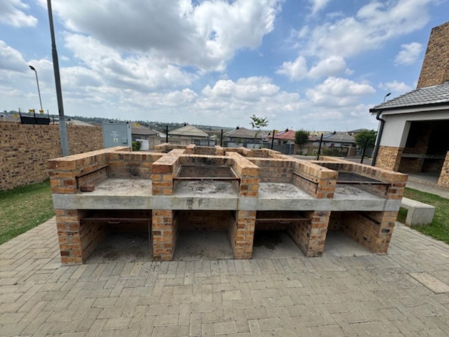 2 Bedroom Property for Sale in Riverside View Ext 68 Gauteng