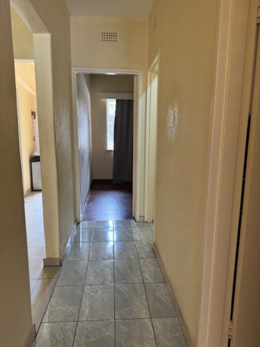 2 Bedroom Property for Sale in Beverley Gardens Gauteng