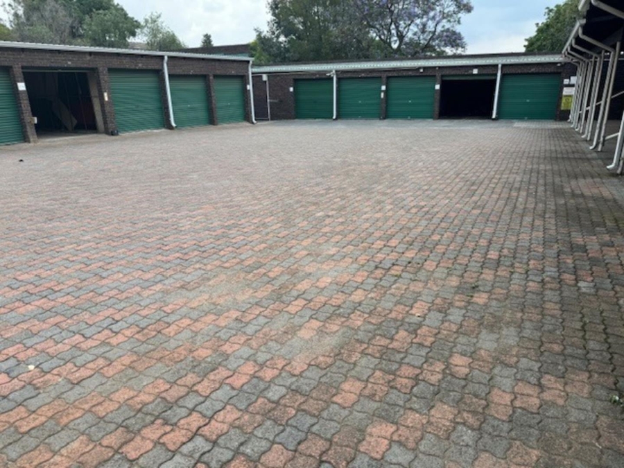 2 Bedroom Property for Sale in Beverley Gardens Gauteng