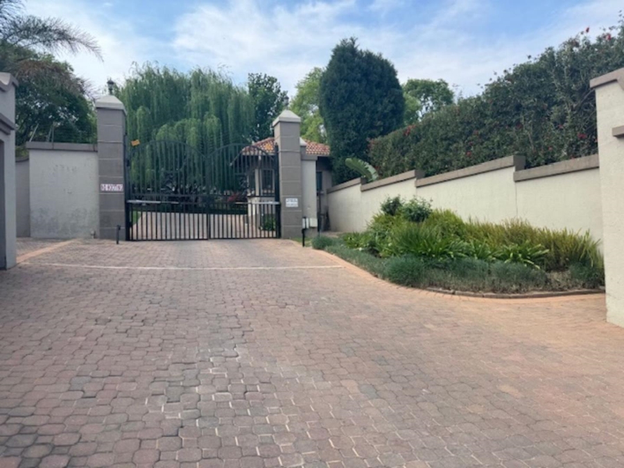 1 Bedroom Property for Sale in Bryanston Gauteng
