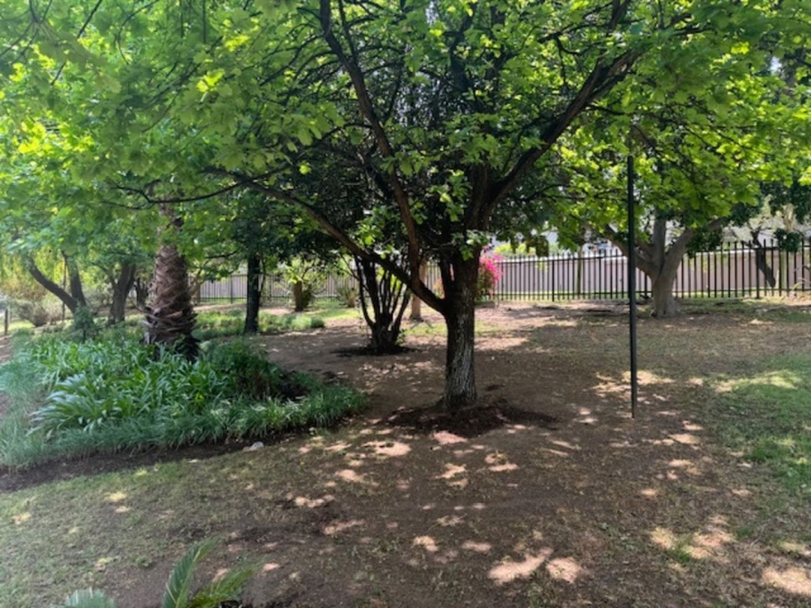 1 Bedroom Property for Sale in Bryanston Gauteng