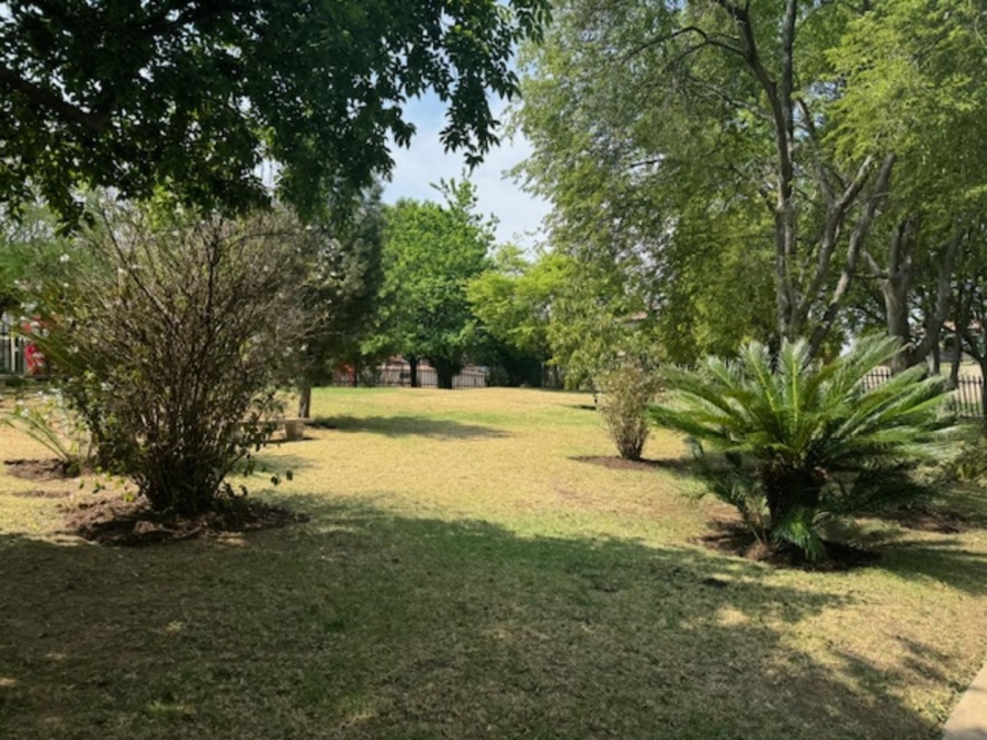 1 Bedroom Property for Sale in Bryanston Gauteng