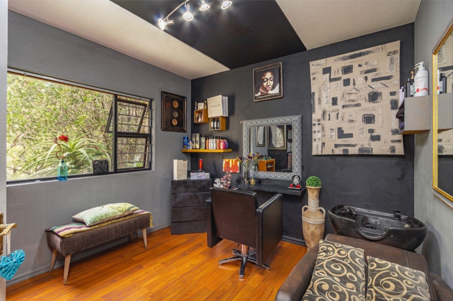 5 Bedroom Property for Sale in Sharonlea Gauteng