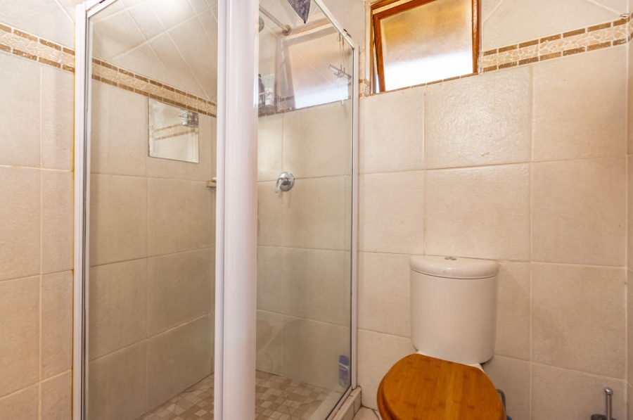 5 Bedroom Property for Sale in Sharonlea Gauteng