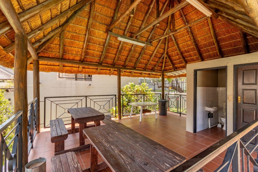 5 Bedroom Property for Sale in Sharonlea Gauteng