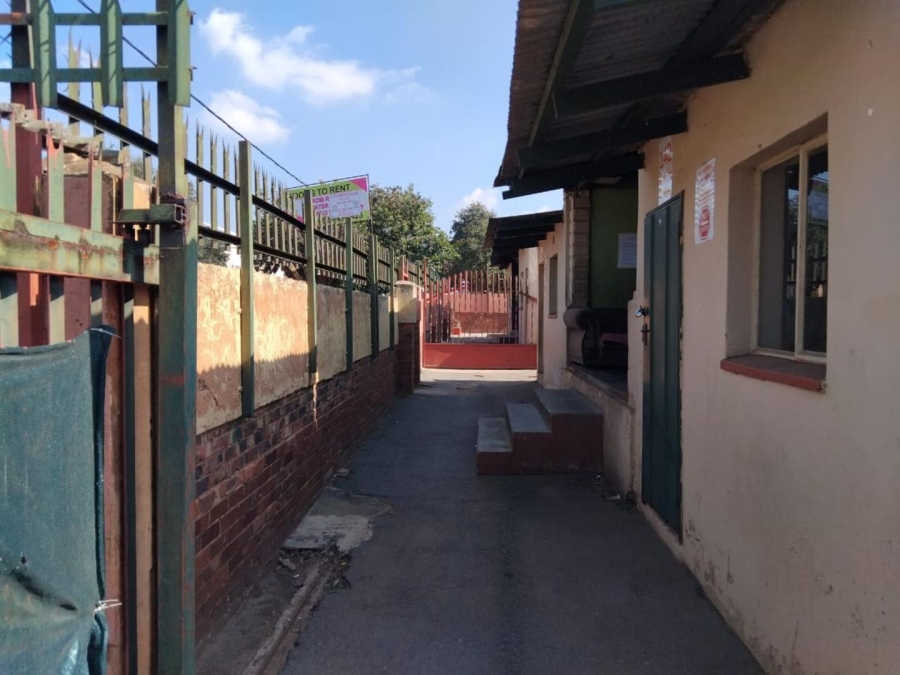 6 Bedroom Property for Sale in Brakpan Central Gauteng