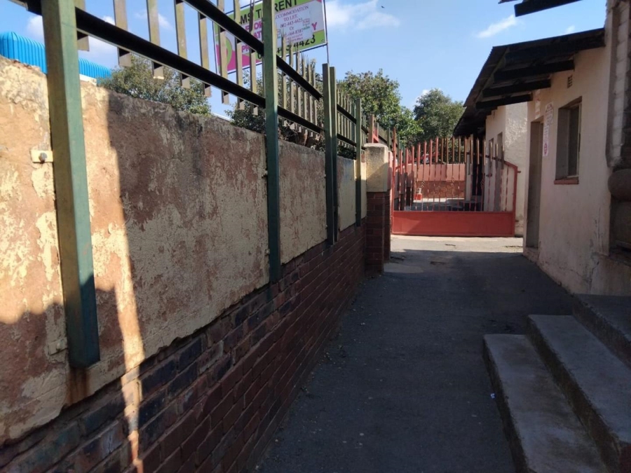 6 Bedroom Property for Sale in Brakpan Central Gauteng