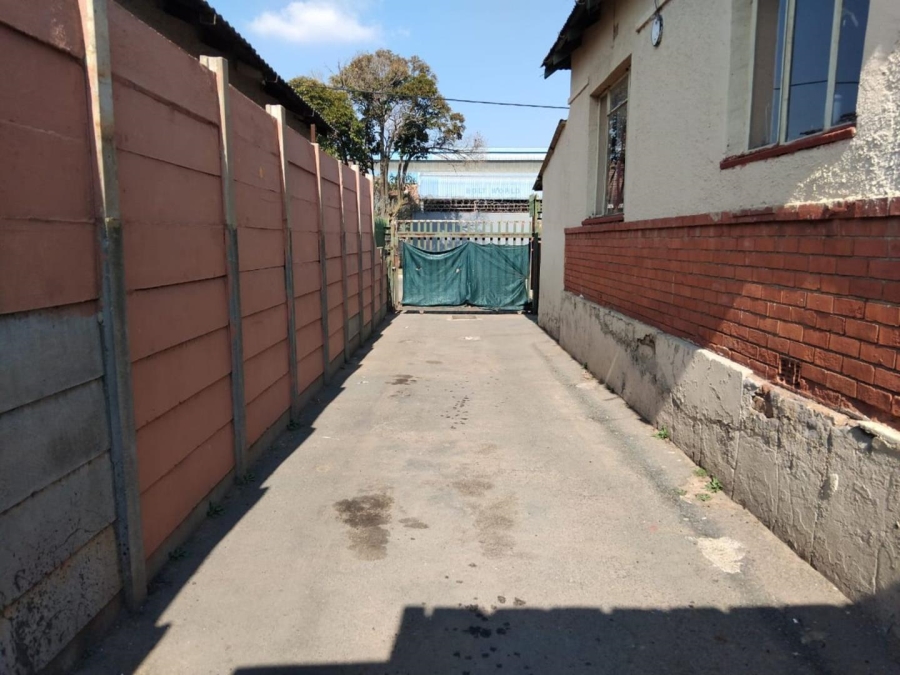 6 Bedroom Property for Sale in Brakpan Central Gauteng
