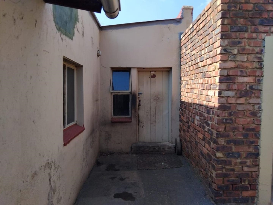 6 Bedroom Property for Sale in Brakpan Central Gauteng