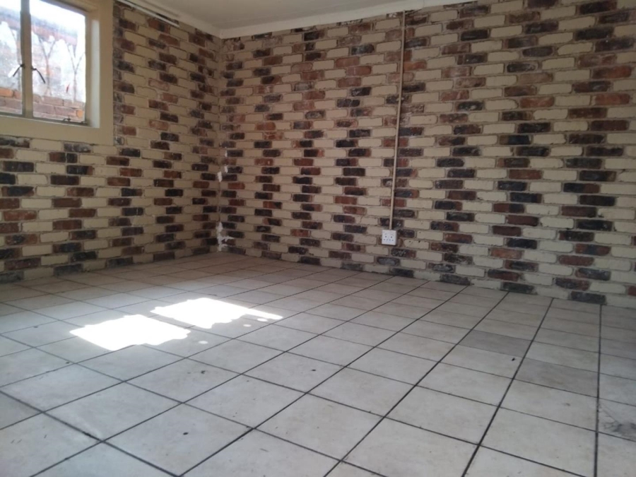 6 Bedroom Property for Sale in Brakpan Central Gauteng