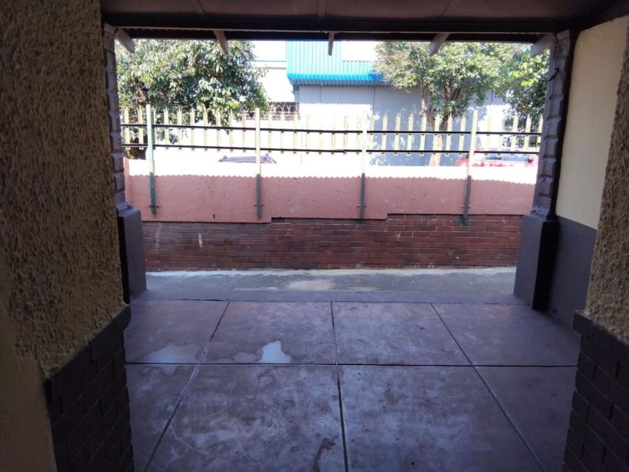 6 Bedroom Property for Sale in Brakpan Central Gauteng