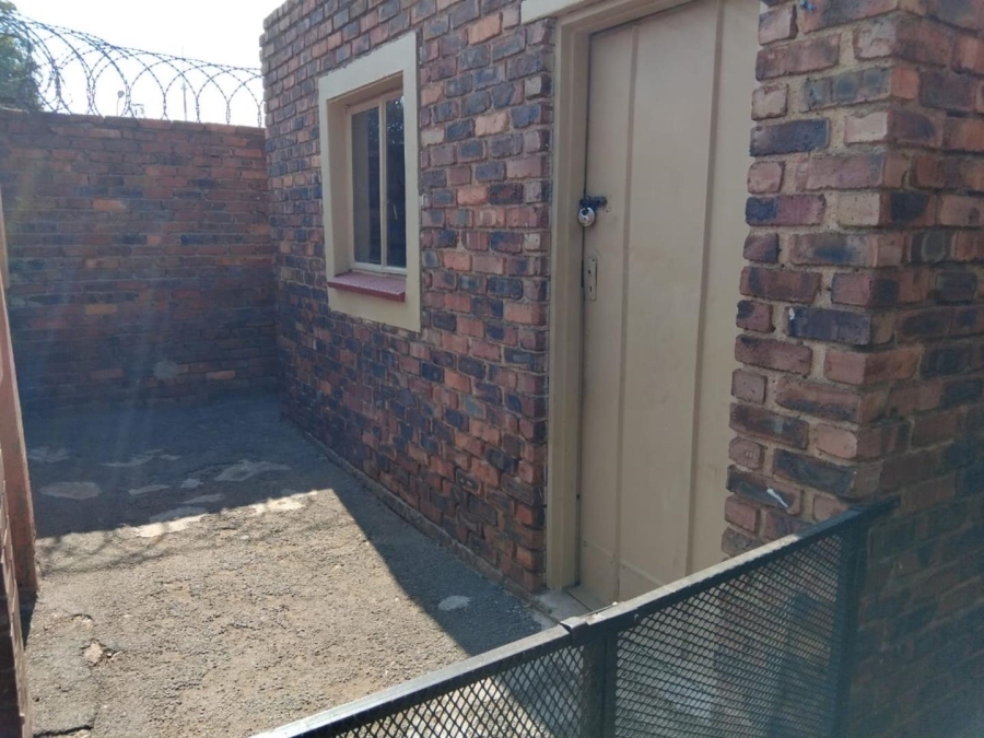 6 Bedroom Property for Sale in Brakpan Central Gauteng