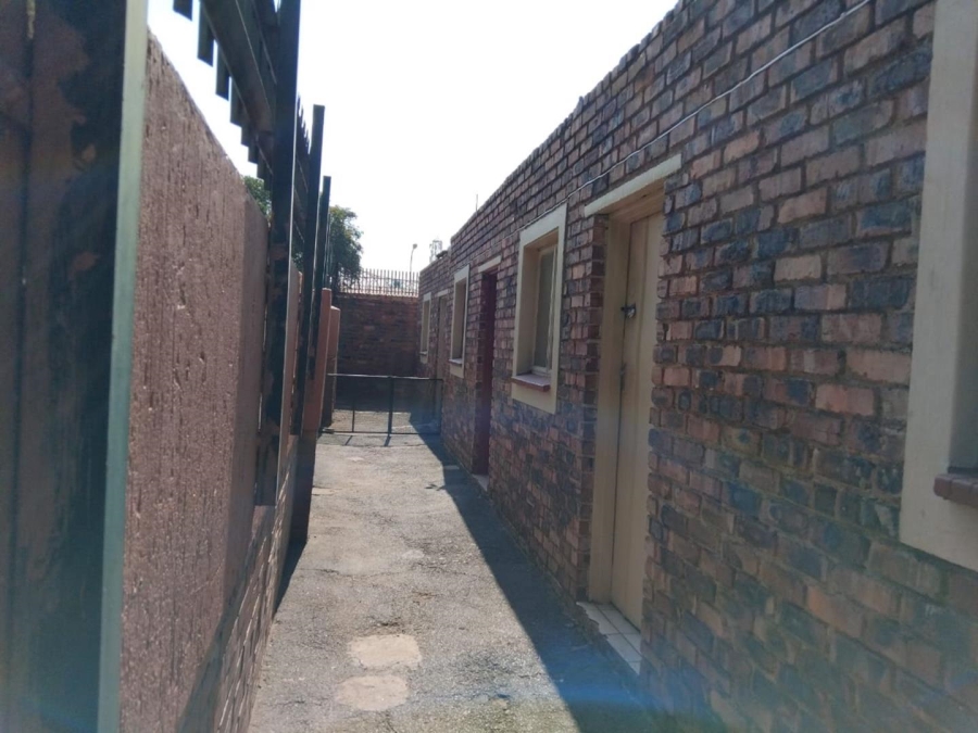 6 Bedroom Property for Sale in Brakpan Central Gauteng