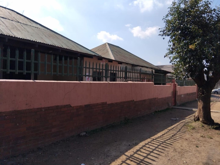6 Bedroom Property for Sale in Brakpan Central Gauteng