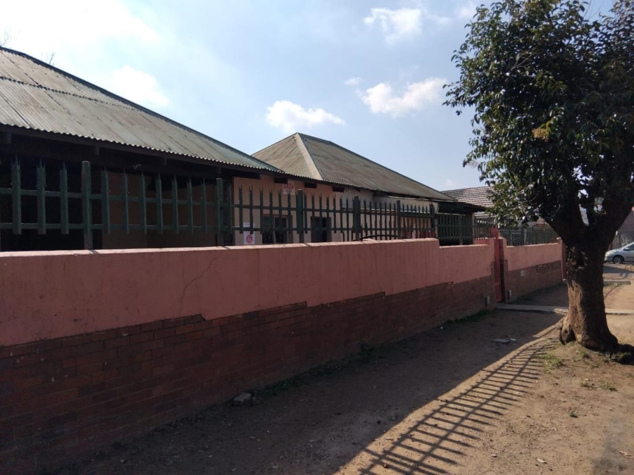 6 Bedroom Property for Sale in Brakpan Central Gauteng