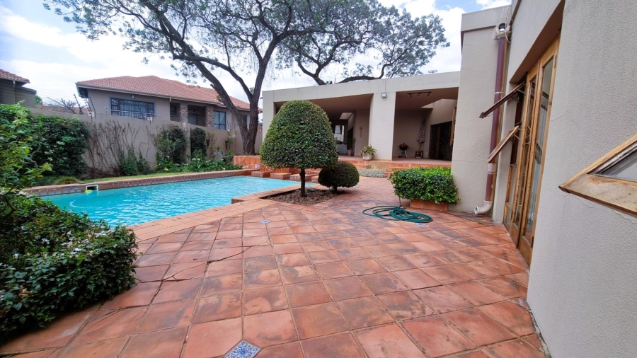 4 Bedroom Property for Sale in Bryanston Gauteng