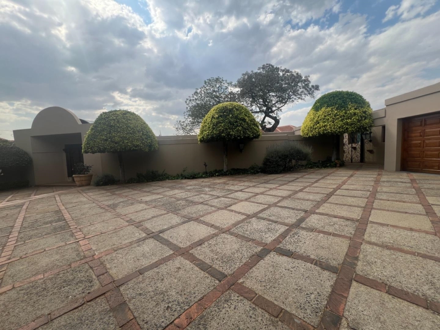 4 Bedroom Property for Sale in Bryanston Gauteng