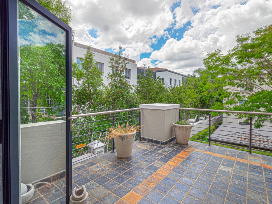 2 Bedroom Property for Sale in Bryanston Gauteng