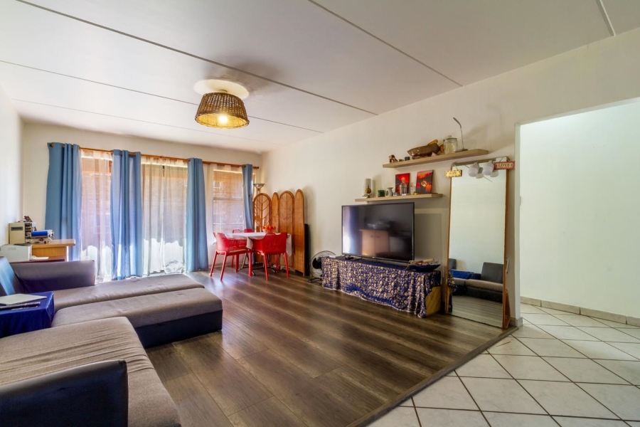 2 Bedroom Property for Sale in Buccleuch Gauteng