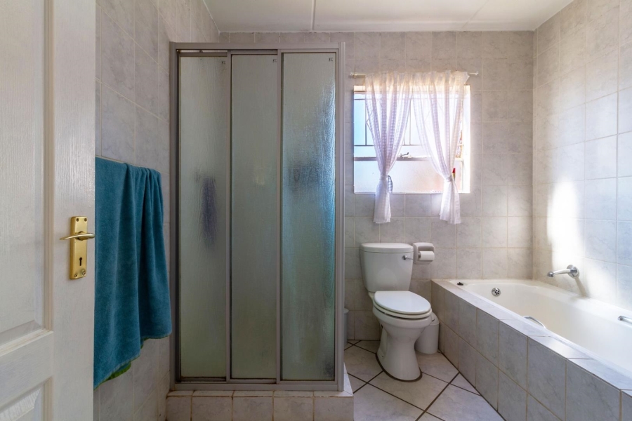 2 Bedroom Property for Sale in Buccleuch Gauteng