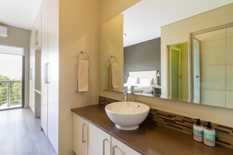 2 Bedroom Property for Sale in Bryanston Gauteng