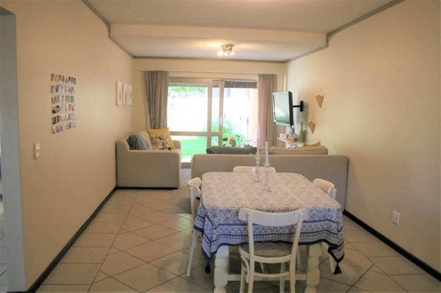 2 Bedroom Property for Sale in Bryanston Gauteng